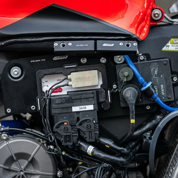 Elektronika i držači bočnih obloga WorldSSP Feel Racing Ducati Panigale V2 955 (20-24) FR.03.KIT 