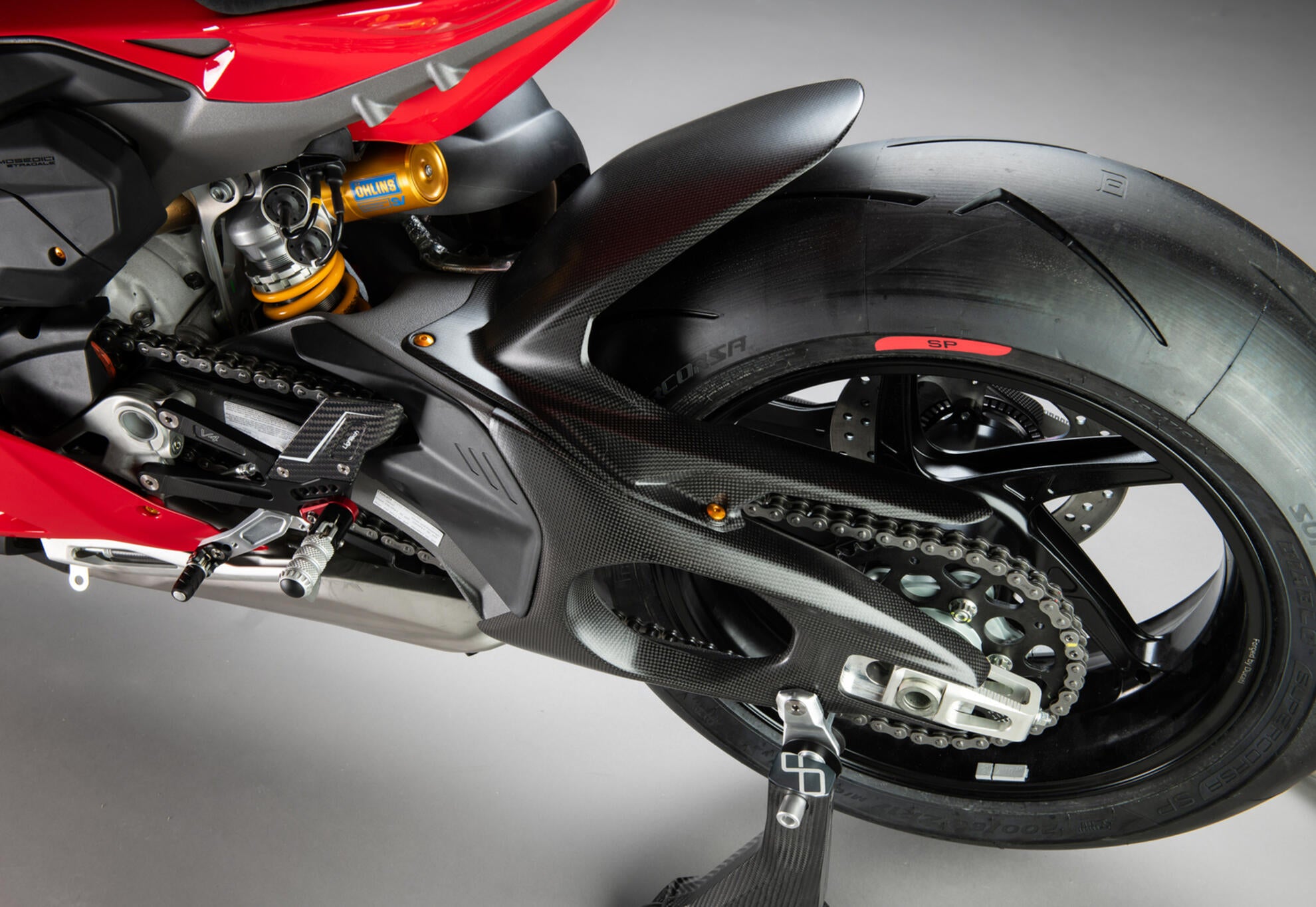 Stražnji blatobran Carbon LighTech Ducati Panigale V4/S (25-26) CARD2420M 