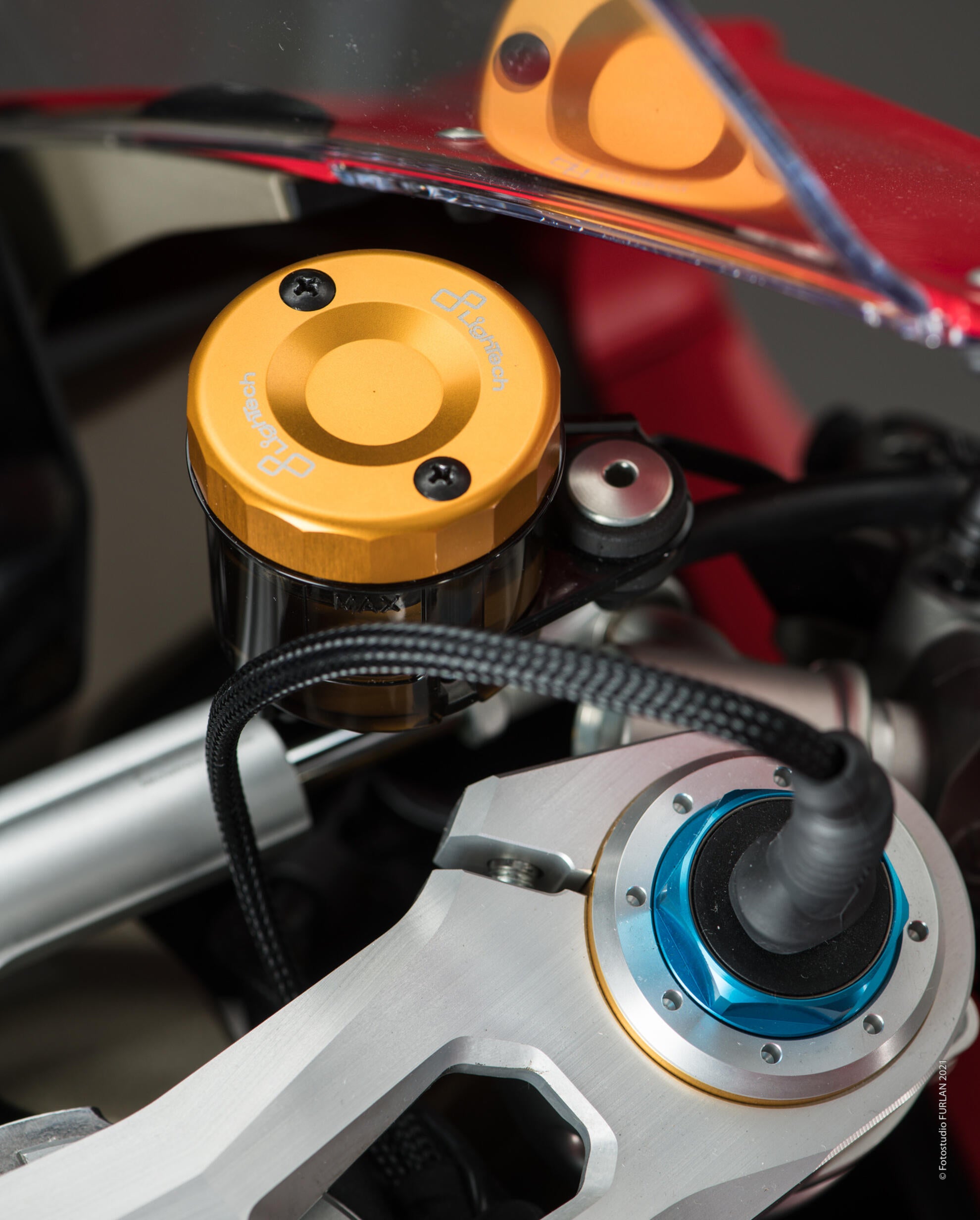 Poklopac rezervoara za izjednačavanje LighTech Ducati Panigale V2 955 (20-24) FBC04 