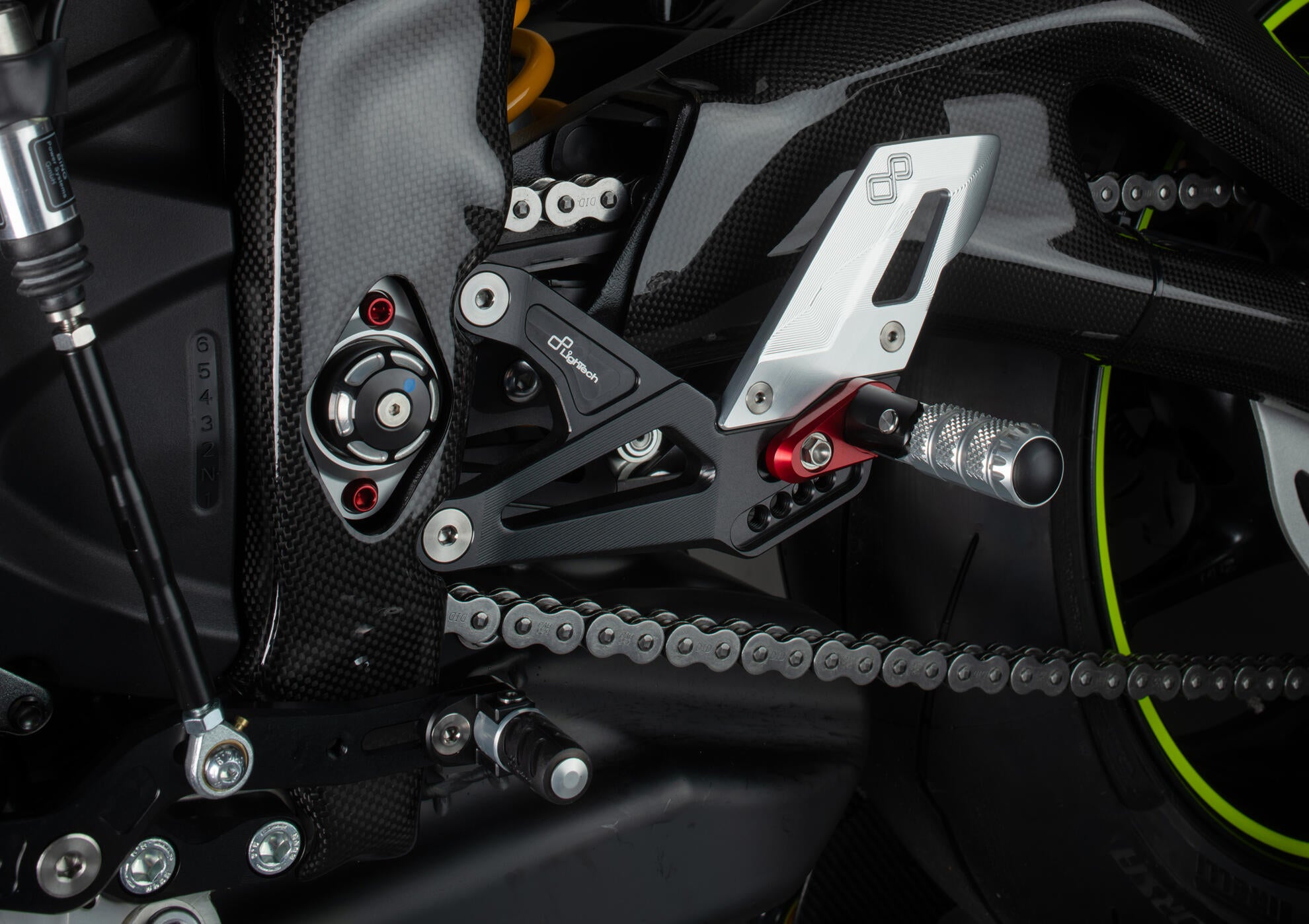 Sustav stražnjih kočnica R LighTech Triumph Street Triple 765 S / R / RS (17-26) FTRTR005R 