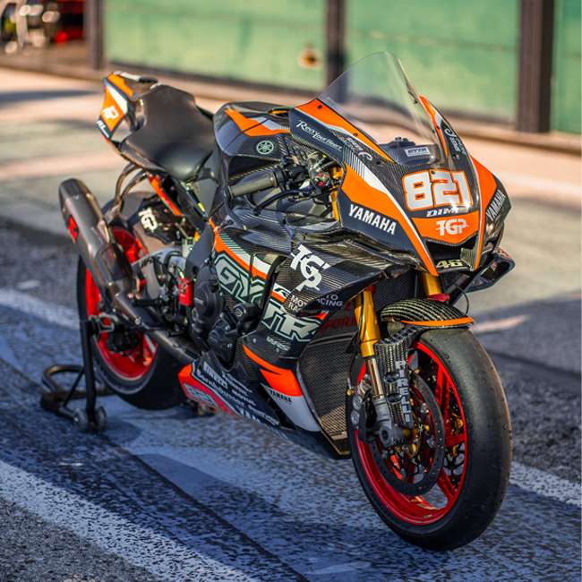 Kompletna karbonska obloga 200g AP Carbon Line Yamaha YZF-R1/M RN65 (20-26) 