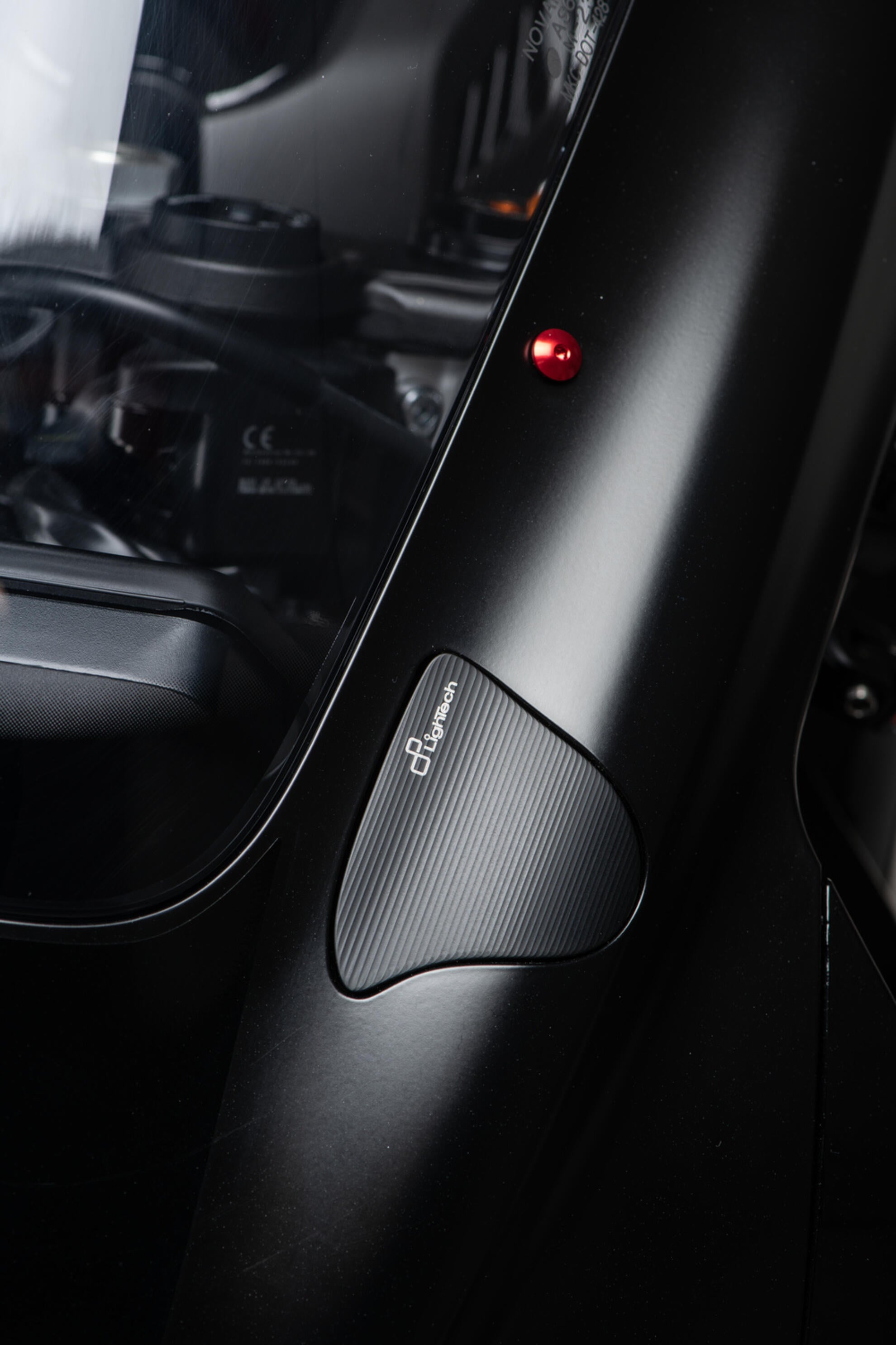 Pokrovi retrovizora LighTech Yamaha YZF-R1/M RN65 (20-26) SPE124 