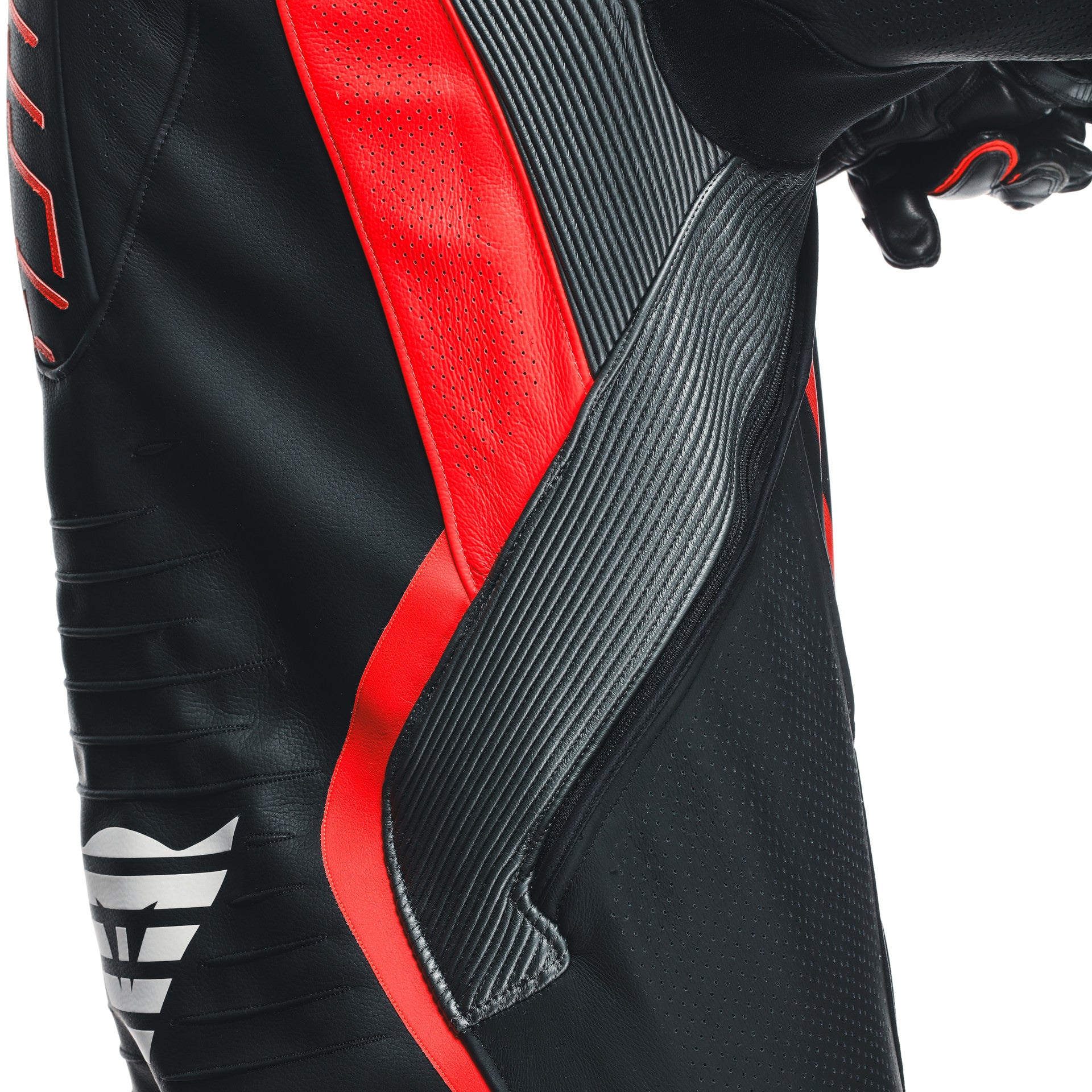 Dainese Audax D-ZIP kombinezon Kožno odijelo – Perforirani trkaći odijelo | Muški | Crna/Crvena 
