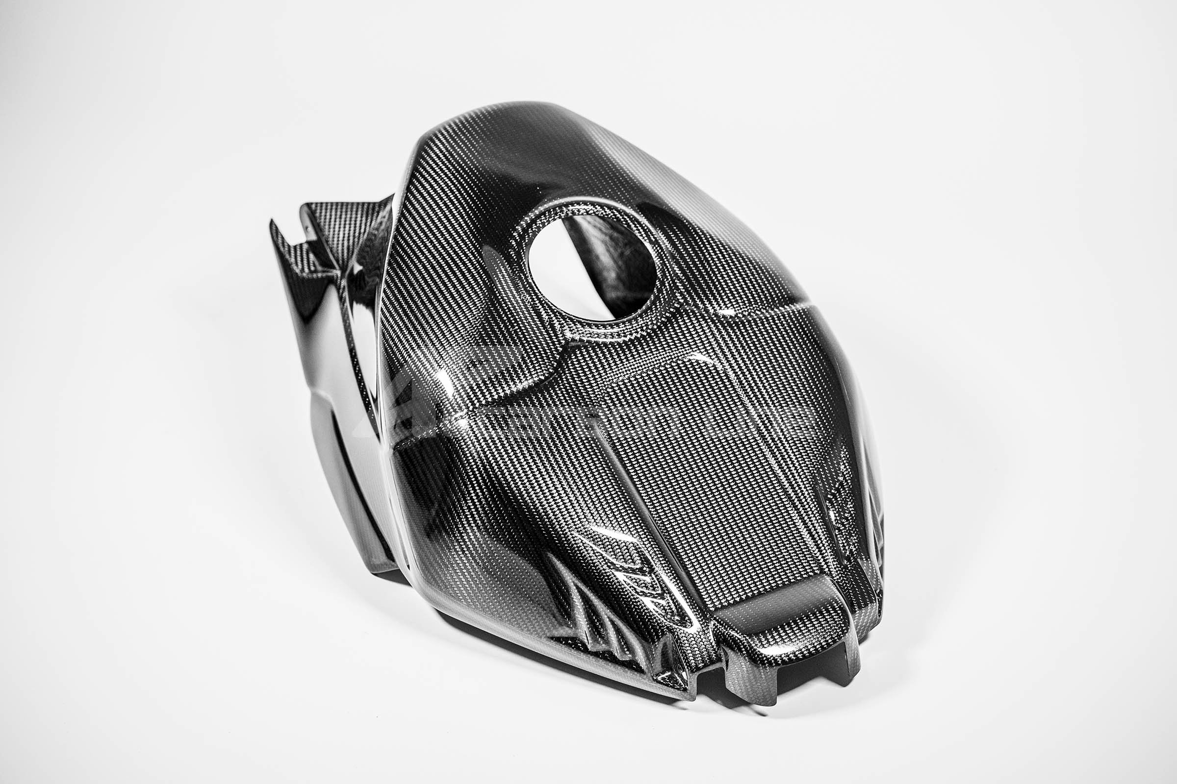 SBK poklopac rezervoara 200g AP Carbon Line Honda CBR 1000 RR-R SC82 (20-23) 
