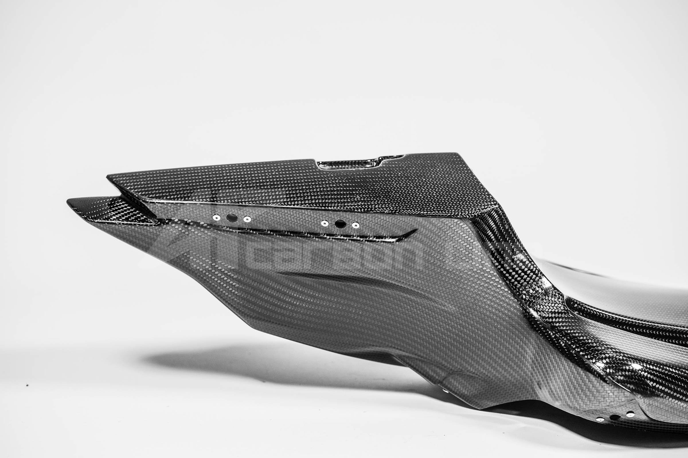 Hecknašpica 200g AP Carbon Line Yamaha YZF-R1/M RN65 (20-26) 