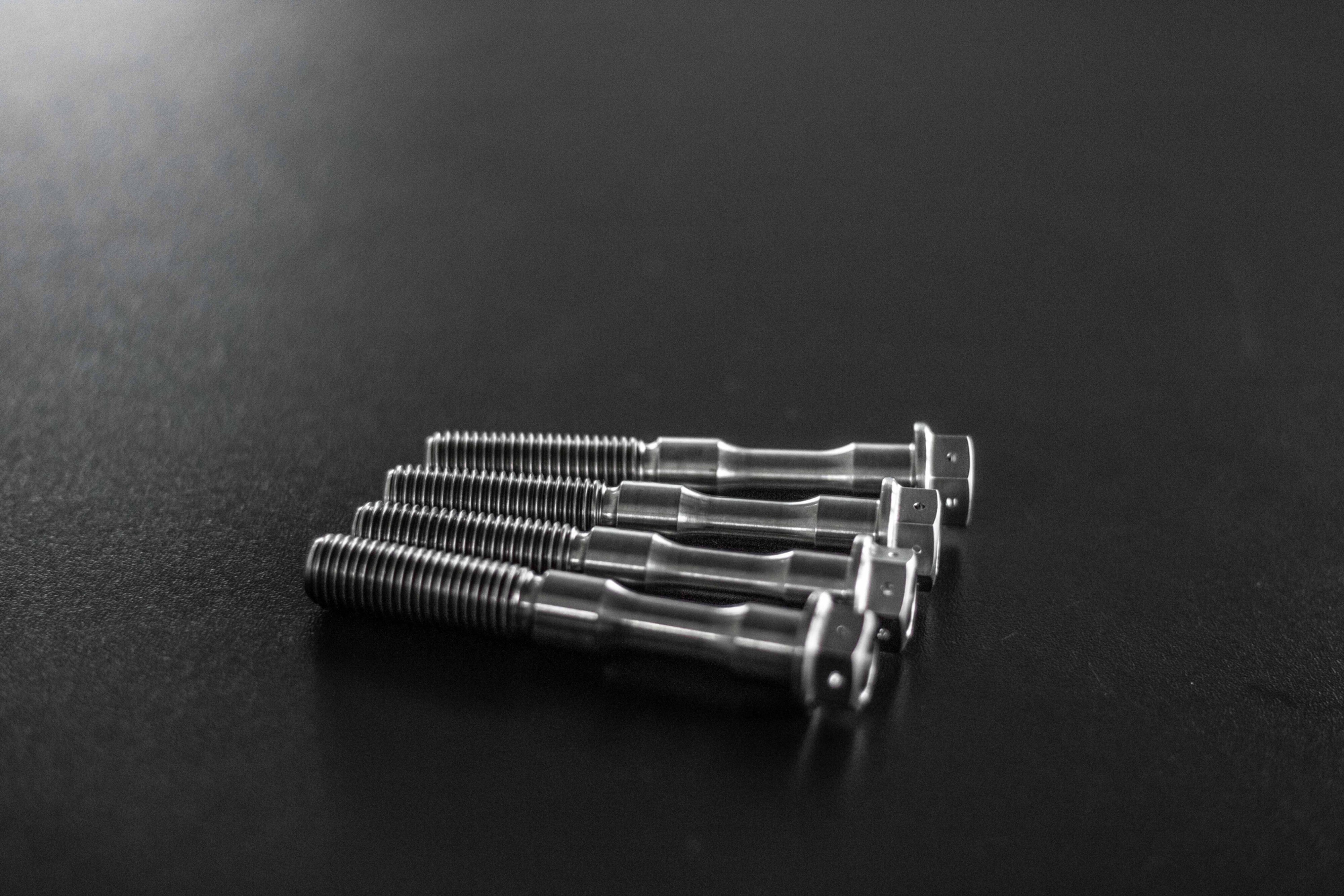 Titan vijci Kit kočionog klipa Aprilia RSV4/Factory/R/RR/RF (09-16) TGP 