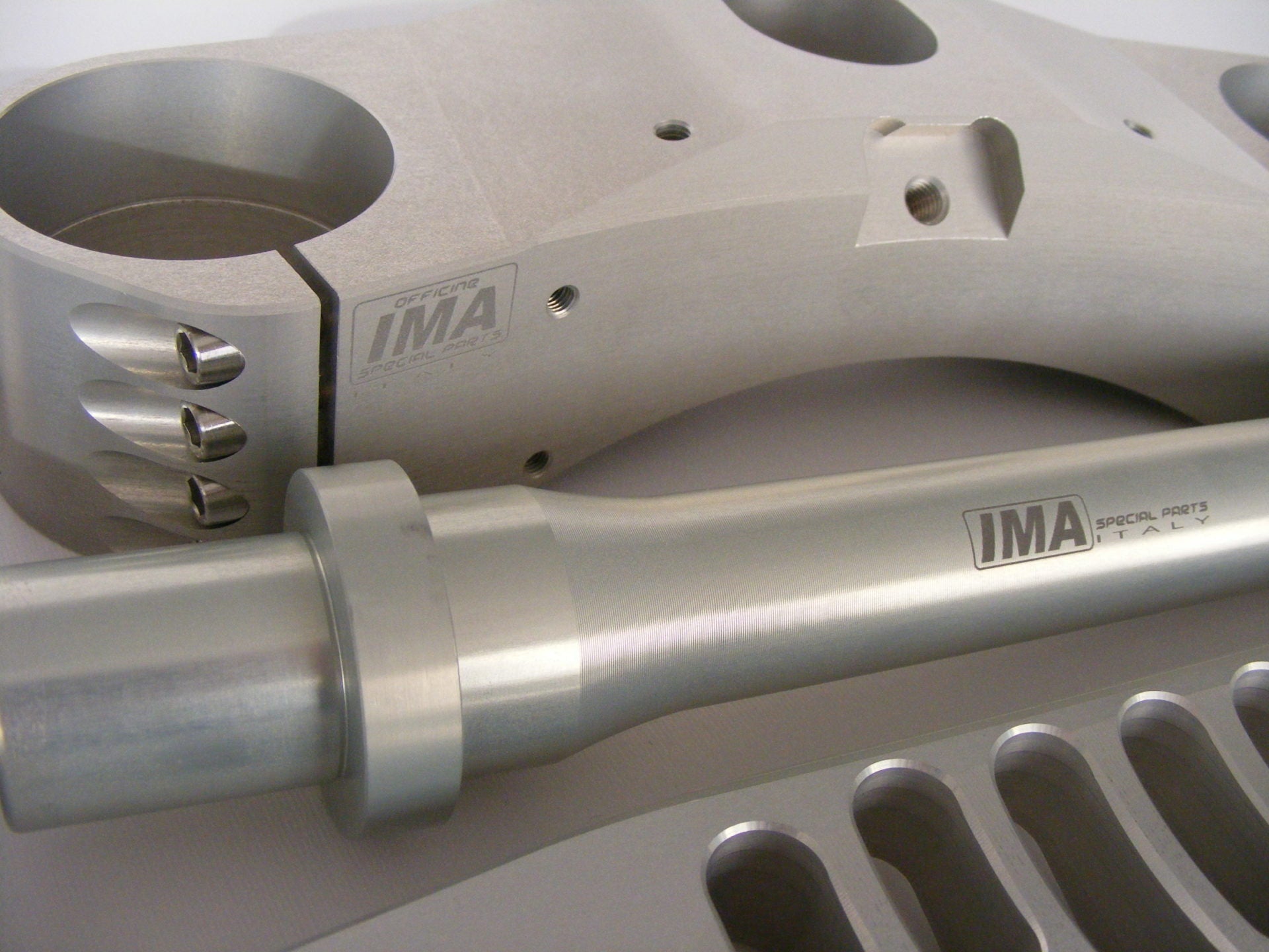 Ima Special Parts Racing vilica most Ducati Panigale V4 S (18-24) 